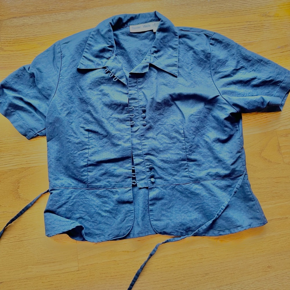 Women’s large blue Baxter & Wells top.